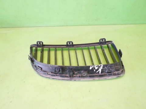 Grill nerka atrapa lewa 7120007 BMW E91 325d 04-08