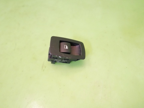 Przełącznik szyby prawy tył 6945874 BMW E91 325d 04-08