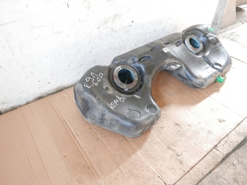 Zbiornik bak paliwa diesel 6765703 BMW E91 325d 3.0 D M57 KOMBI 04-08