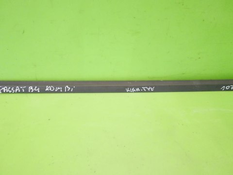 LISTWA ZGARNIAJĄCA LEWA TYŁ VW PASSAT B4 KOMBI