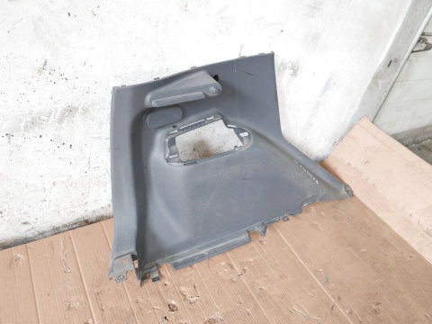 Boczek bagażnika lewy mocowanie półki MITSUBISHI COLT VI Z30 CZ5 HB 5D 04-