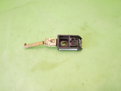 Czujnik uderzeniowy 77930-SFE-J110-M2 HONDA FRV FR-V I BE5 2.2 i-CTDI 04-07