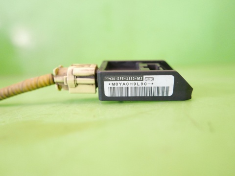 Czujnik uderzeniowy 77930-SFE-J110-M2 HONDA FRV FR-V I BE5 2.2 i-CTDI 04-07