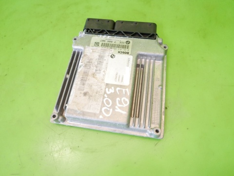 Komputer moduł sterownik silnika ecu 7806987 BMW E91 325d 3.0 D M57 306D3