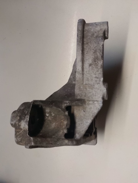 Łapa skrzyni 1J0199117P AUDI A3 8L 1.8 T 96-00