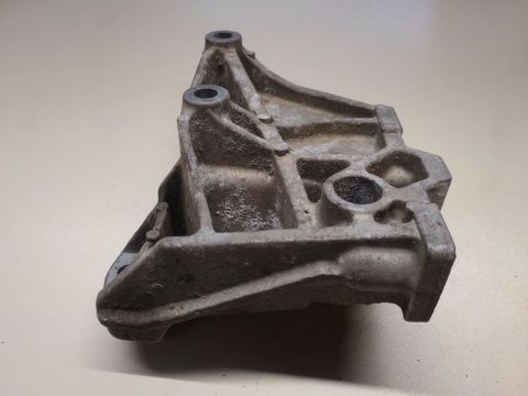 Łapa skrzyni 1J0199117P AUDI A3 8L 1.8 T 96-00