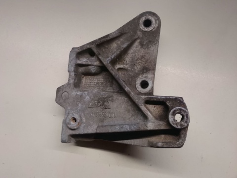 Łapa skrzyni 1J0199117P AUDI A3 8L 1.8 T 96-00