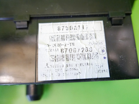 Zegarek ekran wyświetlacz 8750A117 MITSUBISHI COLT VI Z30 CZ5 04-08