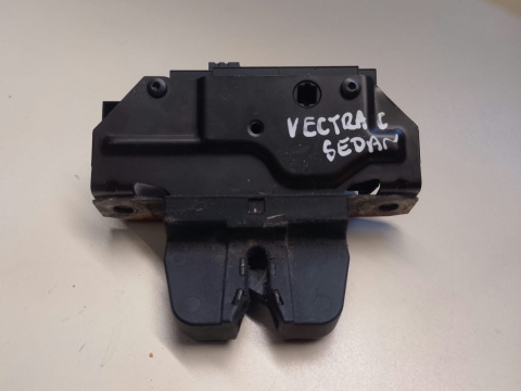 Zamek klapy tył bagażnika 13178192 OPEL VECTRA C SEDAN 02-05