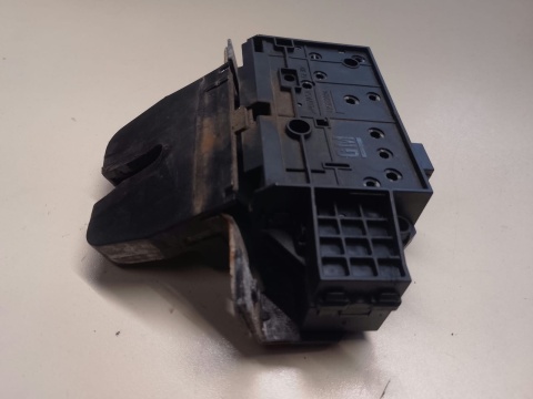Zamek klapy tył bagażnika 13178192 OPEL VECTRA C SEDAN 02-05
