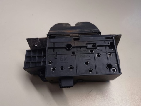 Zamek klapy tył bagażnika 13178192 OPEL VECTRA C SEDAN 02-05