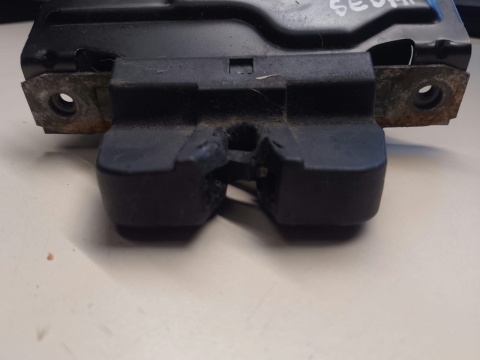Zamek klapy tył bagażnika 13178192 OPEL VECTRA C SEDAN 02-05