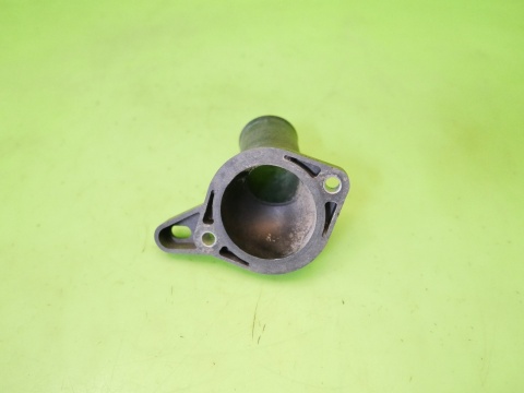 Króciec obudowa termostatu MN155852 MITSUBISHI COLT VI Z30 CZ5 1.3 04-08