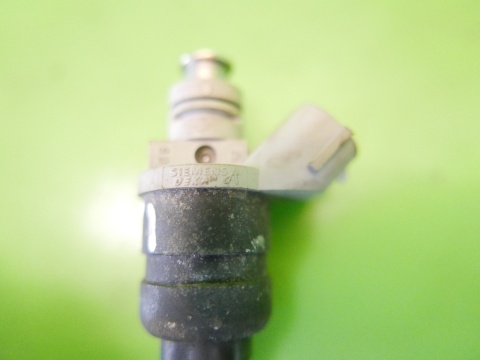 Wtrysk wtryskiwacz MR988977 MITSUBISHI COLT VI Z30 CZ5 1.3 04-08