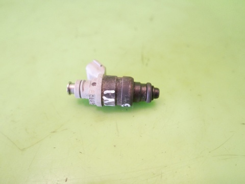 Wtrysk wtryskiwacz MR988977 MITSUBISHI COLT VI Z30 CZ5 1.3 04-08