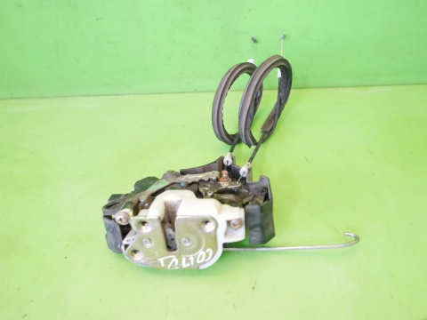 Zamek drzwiowy prawy przód 2pin MITSUBISHI COLT VI Z30 CZ5 HB 5D 04-08