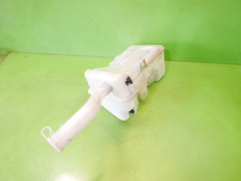 Zbiorniczek płynu spryskiwaczy MN105383 MITSUBISHI COLT VI Z30 CZ5 1.3 04-