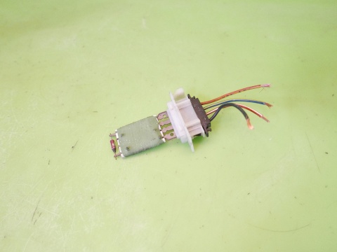 Opornik rezystor wentylatora nawiewu MINI COOPER R56 1.6 06-10