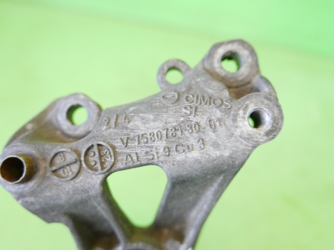 Łapa sprężarki klimatyzacji V758078180-01 MINI COOPER R56 1.6 06-10
