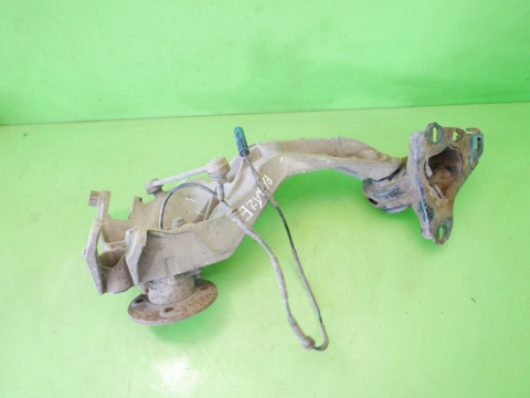 Zwrotnica piasta wahacz prawy tył 33.32-6780002 MINI COOPER R56 1.6 06-10