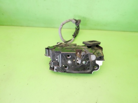 Zamek drzwi przód prawy 5K1837016B VW POLO 6R V 5D HB 09-14