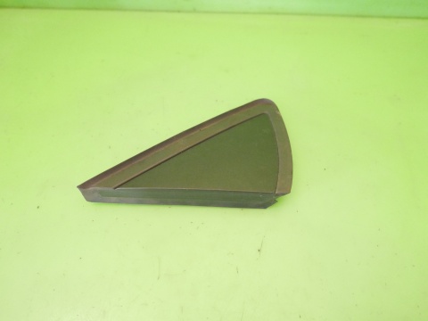 Zaślepka błotnika przód prawa trójkąt 6R0853274A VW POLO 6R V 5D HB 09-14