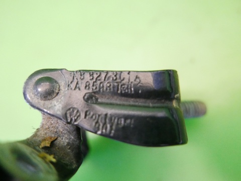 Zawiasy klapy tył bagaznika LC9X 1K8827301A VW POLO 6R V 5D HB 09-14