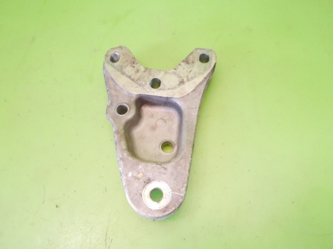 Mocowanie łapa silnika górna prawa 6Q0199185S VW POLO 6R V 1.2 12V 09-14