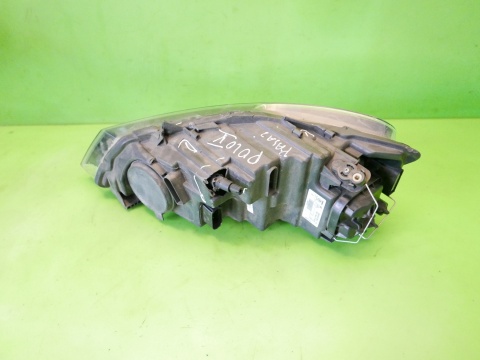 Reflektor lampa przód prawa 6R1941016E VALEO VW POLO 6R V 1.2 12V 09-14