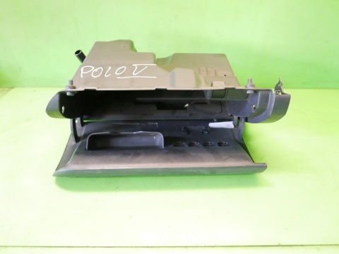 Schowek przód prawy pasażera 6R1857097R VW POLO 6R V 5D HB 09-14