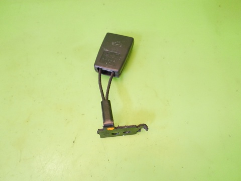 Zapięcie zatrzask pasa prawy tył 13202403F OPEL VECTRA C FL SEDAN 05-08
