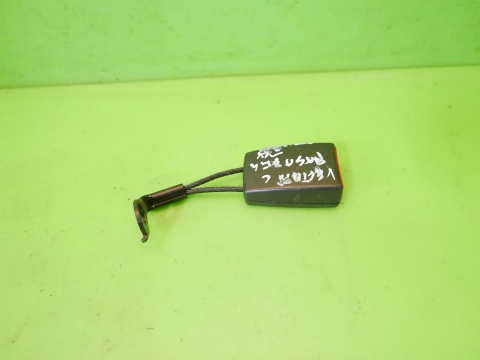 Zapięcie zatrzask pasa środek tył 24465998F OPEL VECTRA C FL SEDAN 05-08
