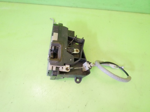 Centralny zamek lewy przód 13210767 QN 5pin OPEL VECTRA C FL 05-08