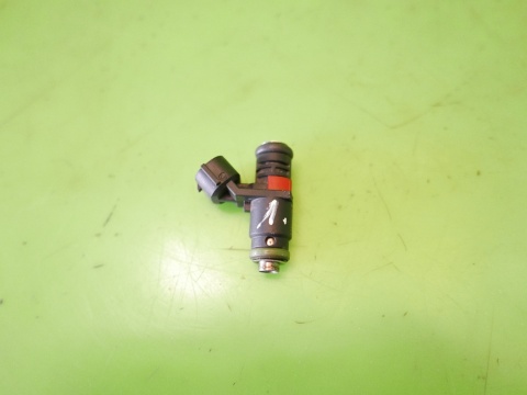 Wtryskiwacz wtrysk paliwa 03E906031C VW POLO 6R V 1.2 12V 09-14