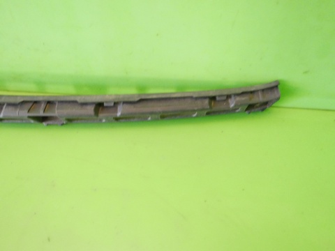 Ślizg zderzaka tył środek 6R6807863B VW POLO 6R V 5D HB 09-14