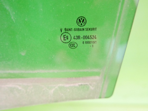 Szyba drzwi tył lewa 6R6845205C VW POLO 6R V 5D HB 09-14