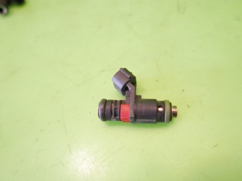 Wtryskiwacz wtrysk paliwa 03E906031C VW POLO 6R V 1.2 12V 09-14