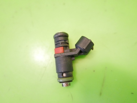 Wtryskiwacz wtrysk paliwa 03E906031C VW POLO 6R V 1.2 12V 09-14
