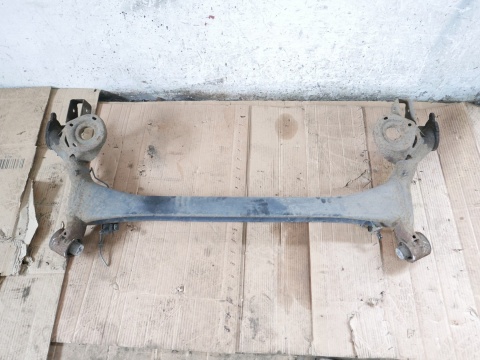Belka tył zawieszenia oś tylna VW POLO 6R V 1.2 12V 5D HB 09-14