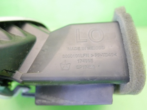 Kratka nawiewu lewa 3000101LFN FIAT FREEMONT I 11-15