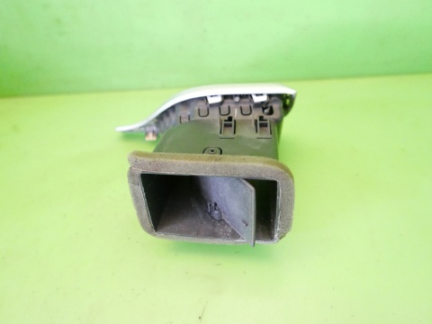 Kratka nawiewu lewa 3000101LFN FIAT FREEMONT I 11-15