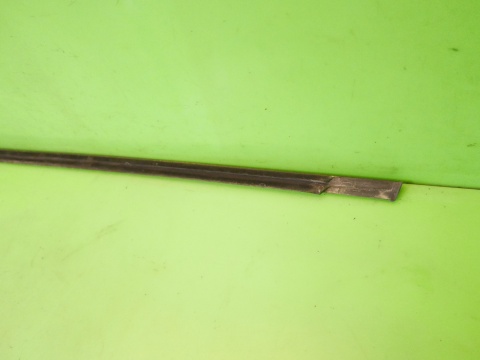 Listwa zgarniająca tył prawa OPEL VECTRA C FL SEDAN 1.8 16V 05-08