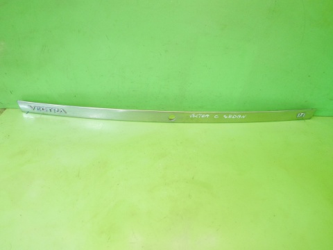 Listwa blenda klapy tył bagażnika 09177067 OPEL VECTRA C FL SEDAN 1.8 16V