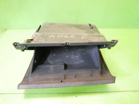 Schowek przód prawy pasażera 13232674 OPEL VECTRA C FL SEDAN 05-08