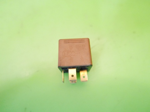 Przekaźnik BOSCH 0332209136 90491314 OPEL VECTRA C FL 1.8 16V 05-08