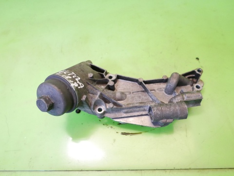 Obudowa podstawa filtra oleju 55355603 OPEL VECTRA C FL 1.8 16V 05-08