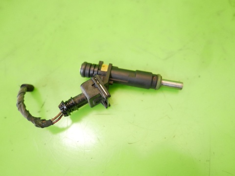 Wtryskiwacz wtrysk paliwa 55353806 OPEL VECTRA C FL 1.8 16V Z18XER 05-08