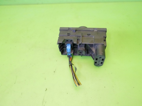 Włącznik przełącznik świateł halogenów 13177067 OPEL VECTRA C FL 1.8 16V 05-08