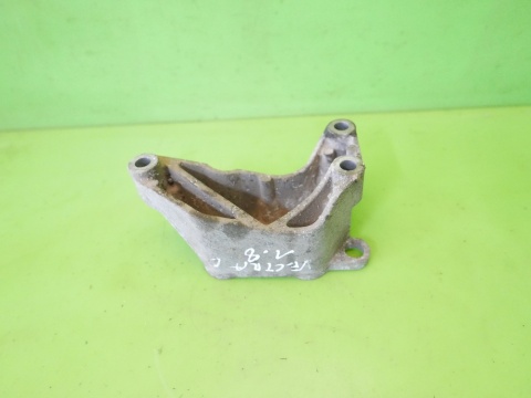 Łapa mocowanie silnika 9156991 OPEL VECTRA C FL 1.8 16V Z18XER 05-08