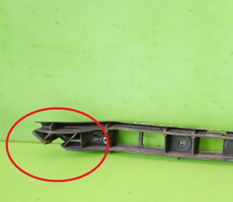 Mocowanie ślizg zderzaka tył lewy 24402935 OPEL VECTRA C FL SEDAN 05-08